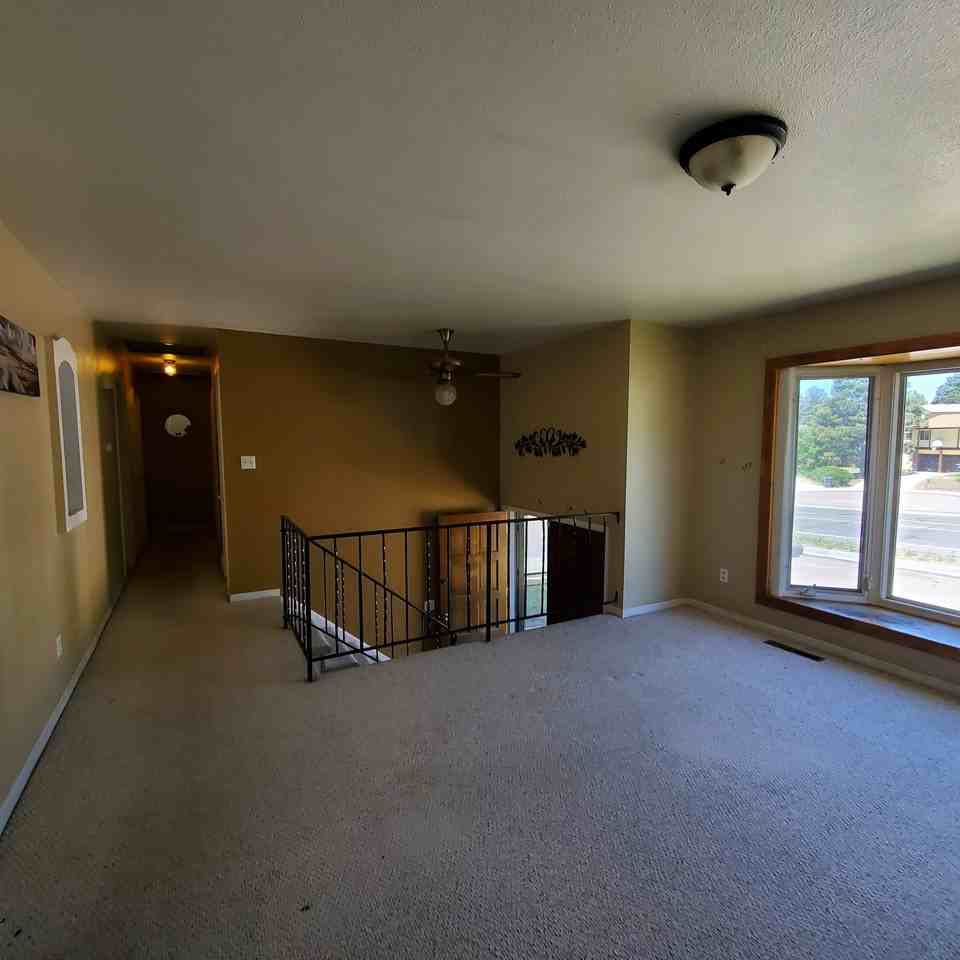 3135 Vickers Dr - Photo 7 of 8