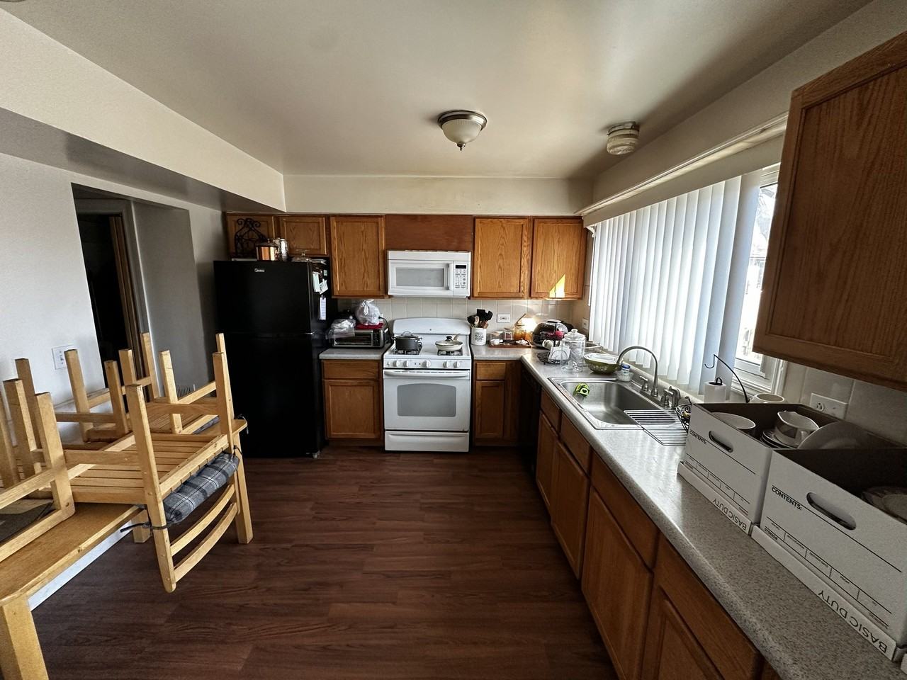 2199 London Dr - Photo 4 of 13