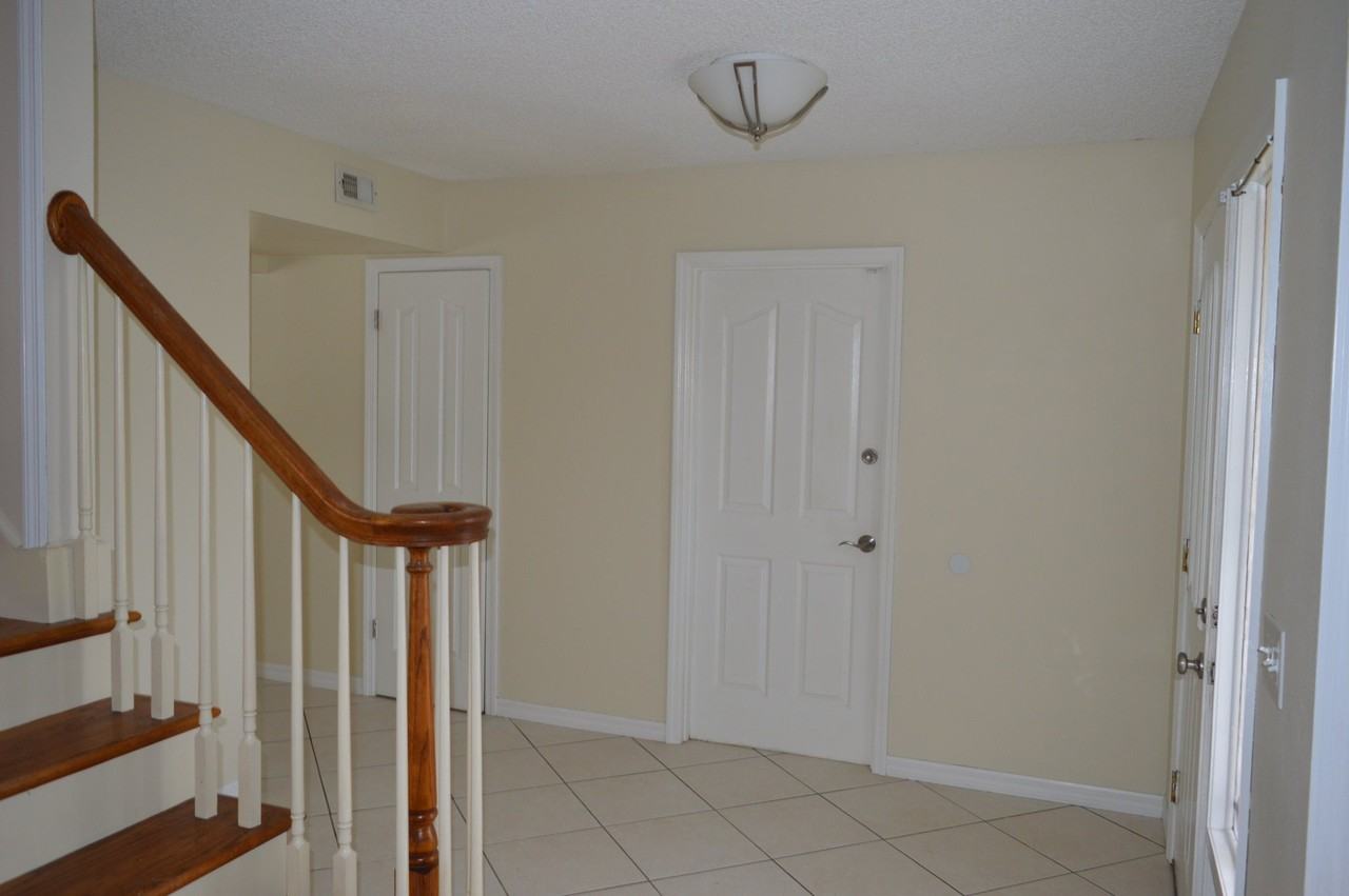2173 Martingale Pl - Photo 4 of 20