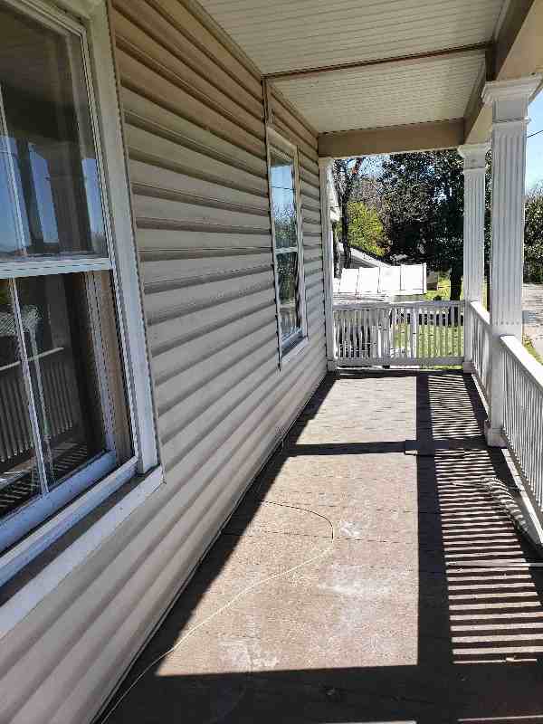 1612 Pierce St #B - Photo 2 of 13