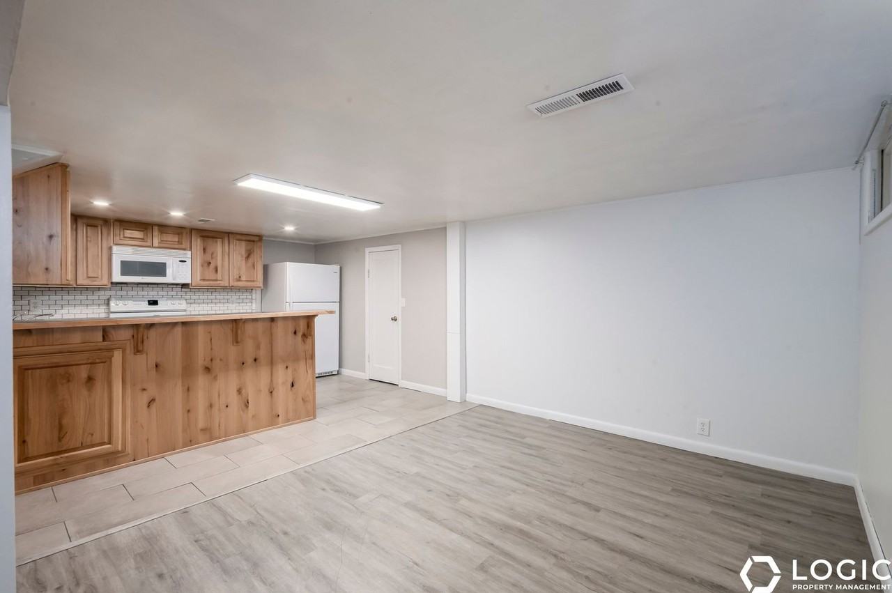 761 N 700 W - Photo 4 of 13