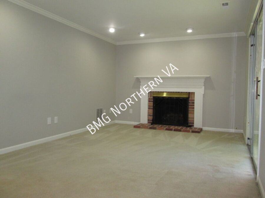 21108 Twinridge Sq - Photo 3 of 29