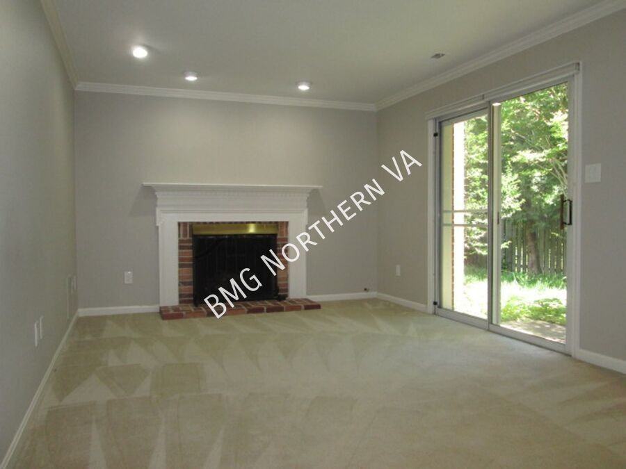 21108 Twinridge Sq - Photo 5 of 29