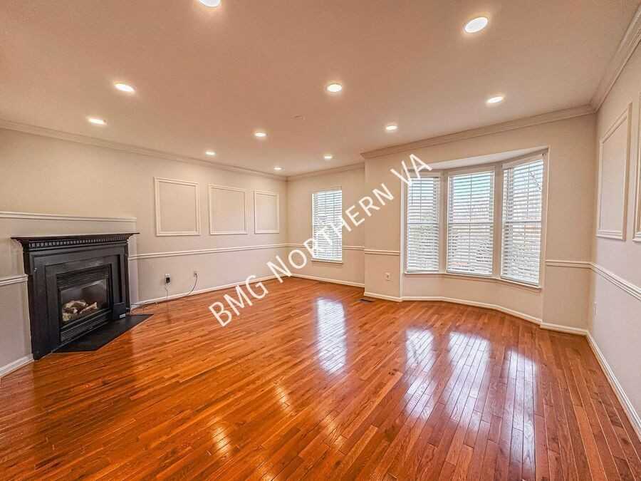 4647 Flatlick Branch Dr - Photo 4 of 38