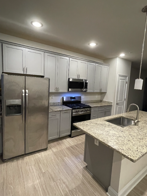 551 Roszel Way - Photo 3 of 11