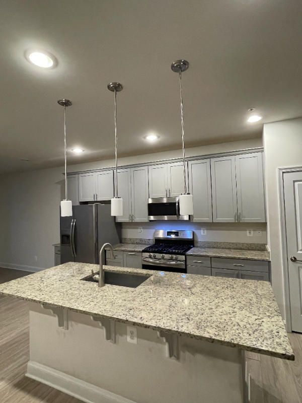 551 Roszel Way - Photo 4 of 11
