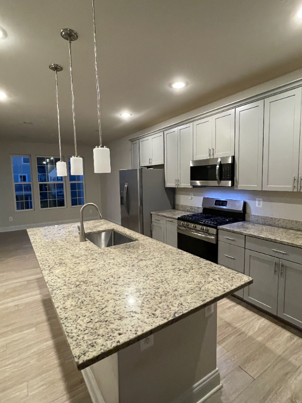 551 Roszel Way - Photo 5 of 11