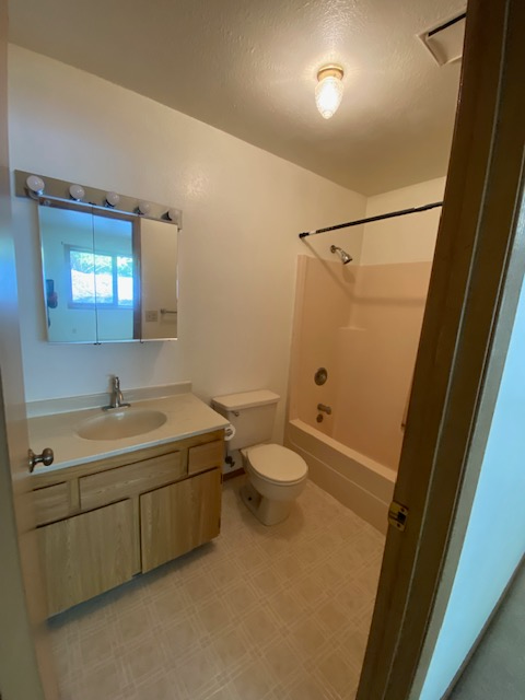 2490 Mission Rd #8 - Photo 2 of 5
