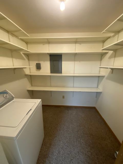 2490 Mission Rd #8 - Photo 4 of 5