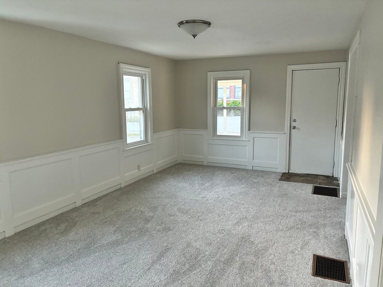 928 Baxter St Se - Photo 4 of 14