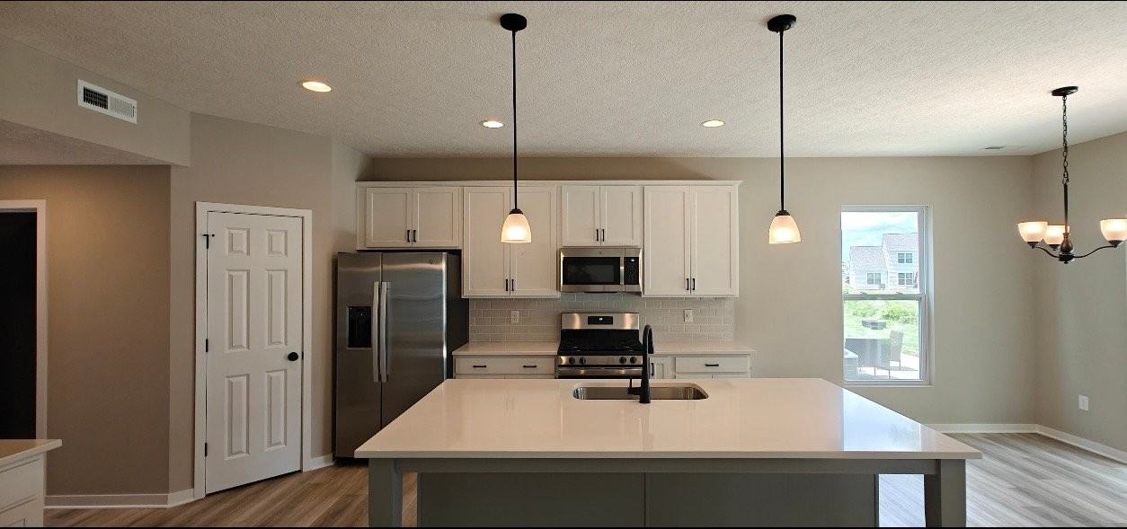 3686 Shoal Way - Photo 4 of 20