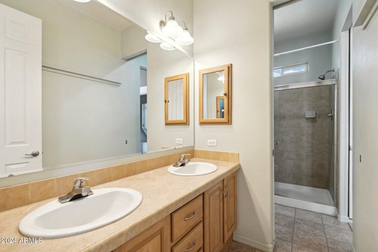7300 N 51st Ave #2 - Photo 5 of 16