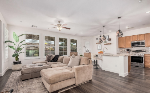 12335 W Rosewood Ln - Photo 5 of 13