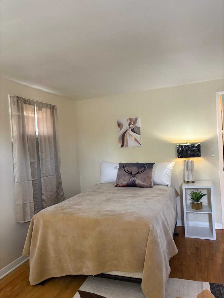 107 Robert Dr #2