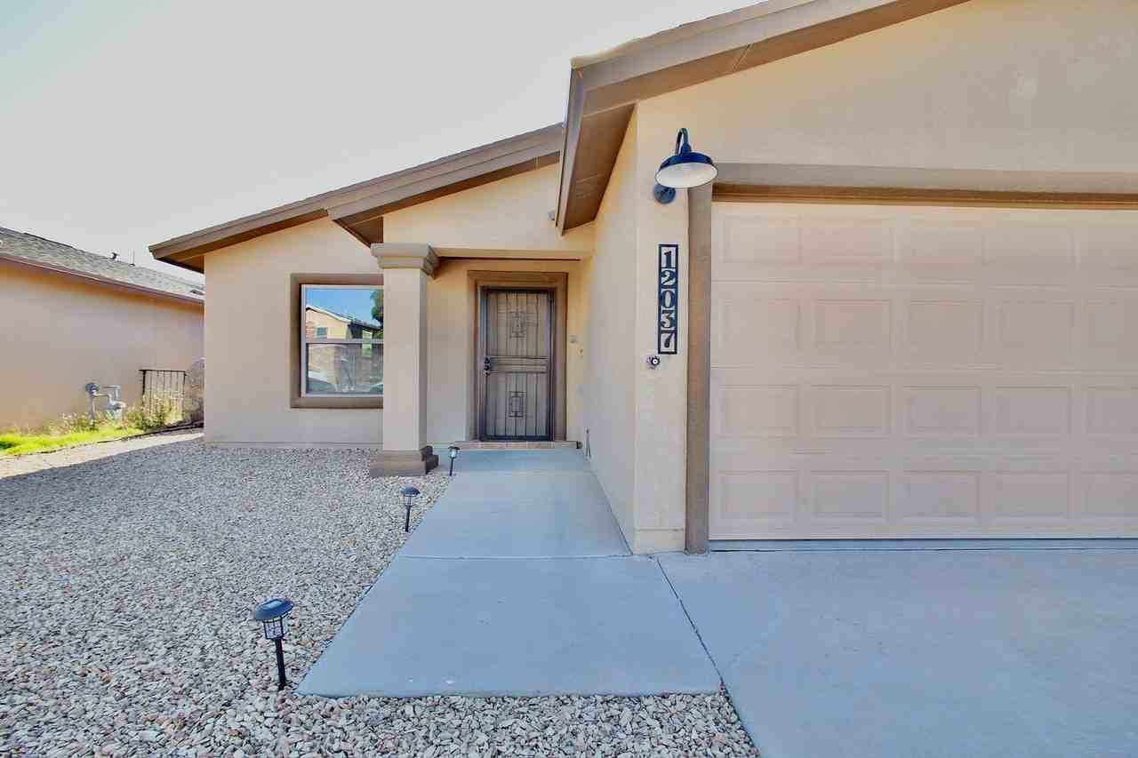 12037 Copper Mine Ln - Photo 2 of 38