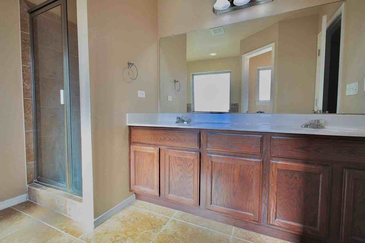 12037 Copper Mine Ln - Photo 7 of 38