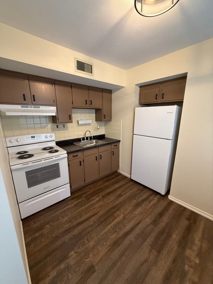 5401 Eichelberger 2D #2D - Photo 7 of 8