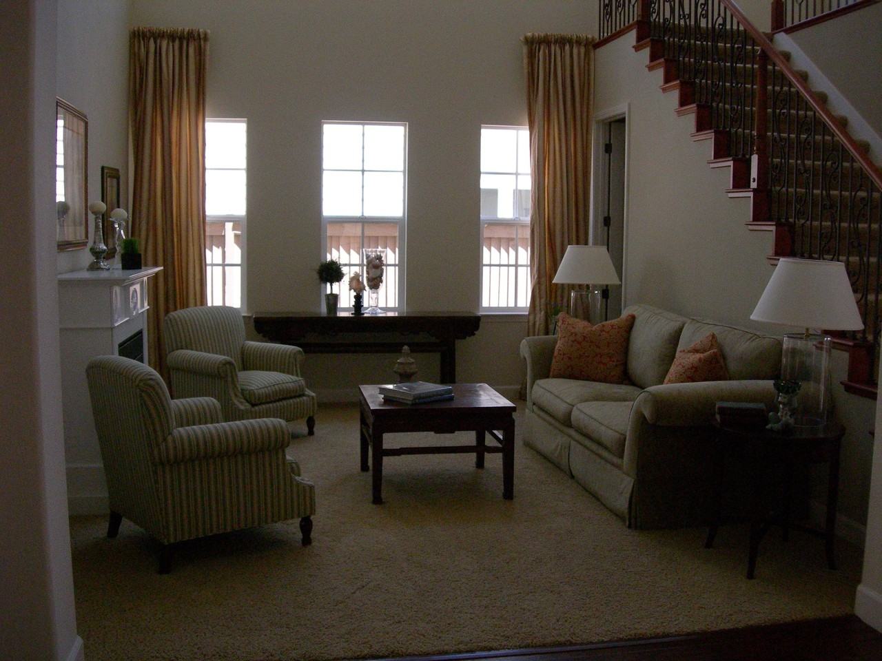 60 Laurelwood Dr - Photo 6 of 9