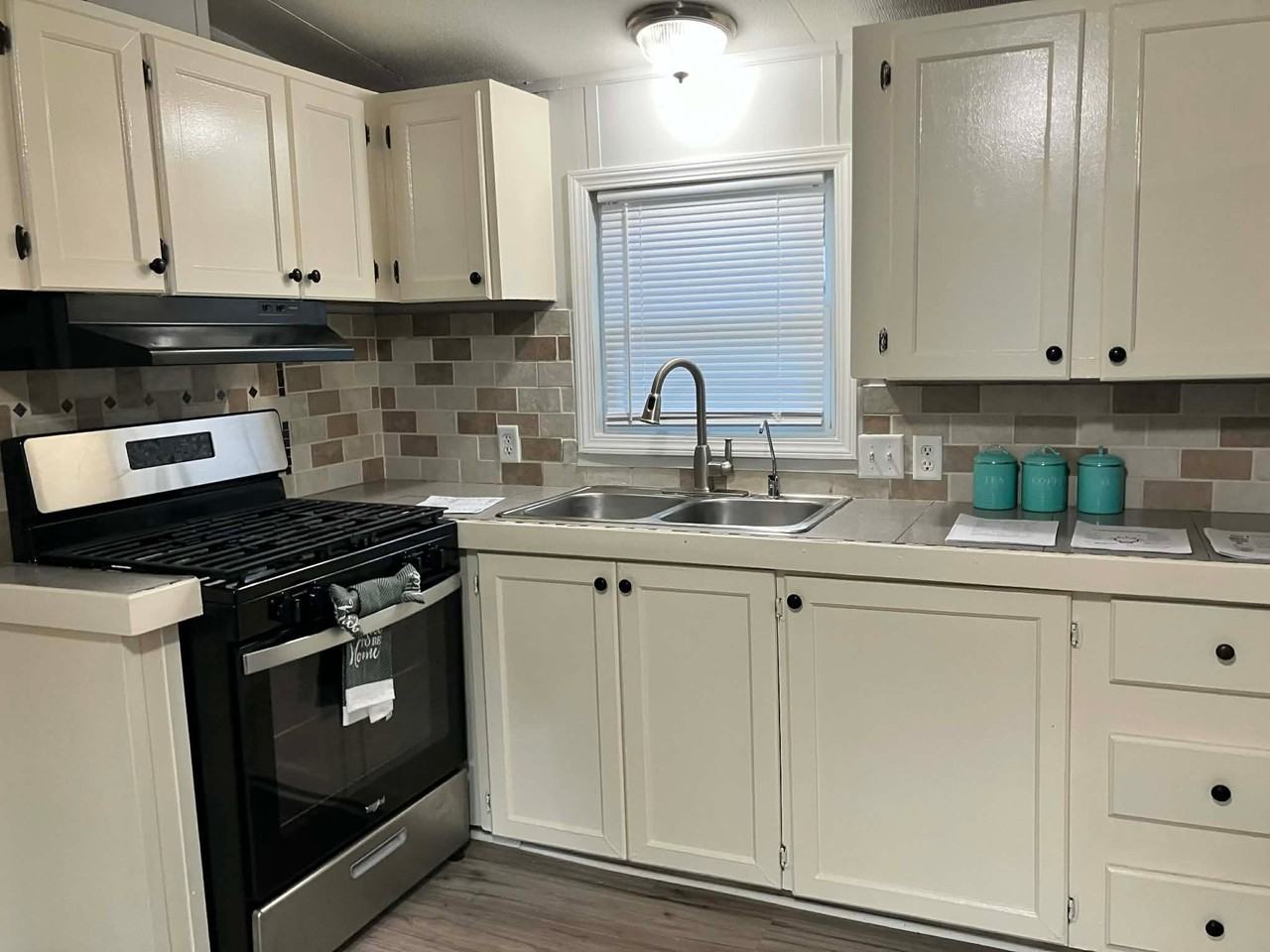 4 Deerwood Park - Photo 2 of 11