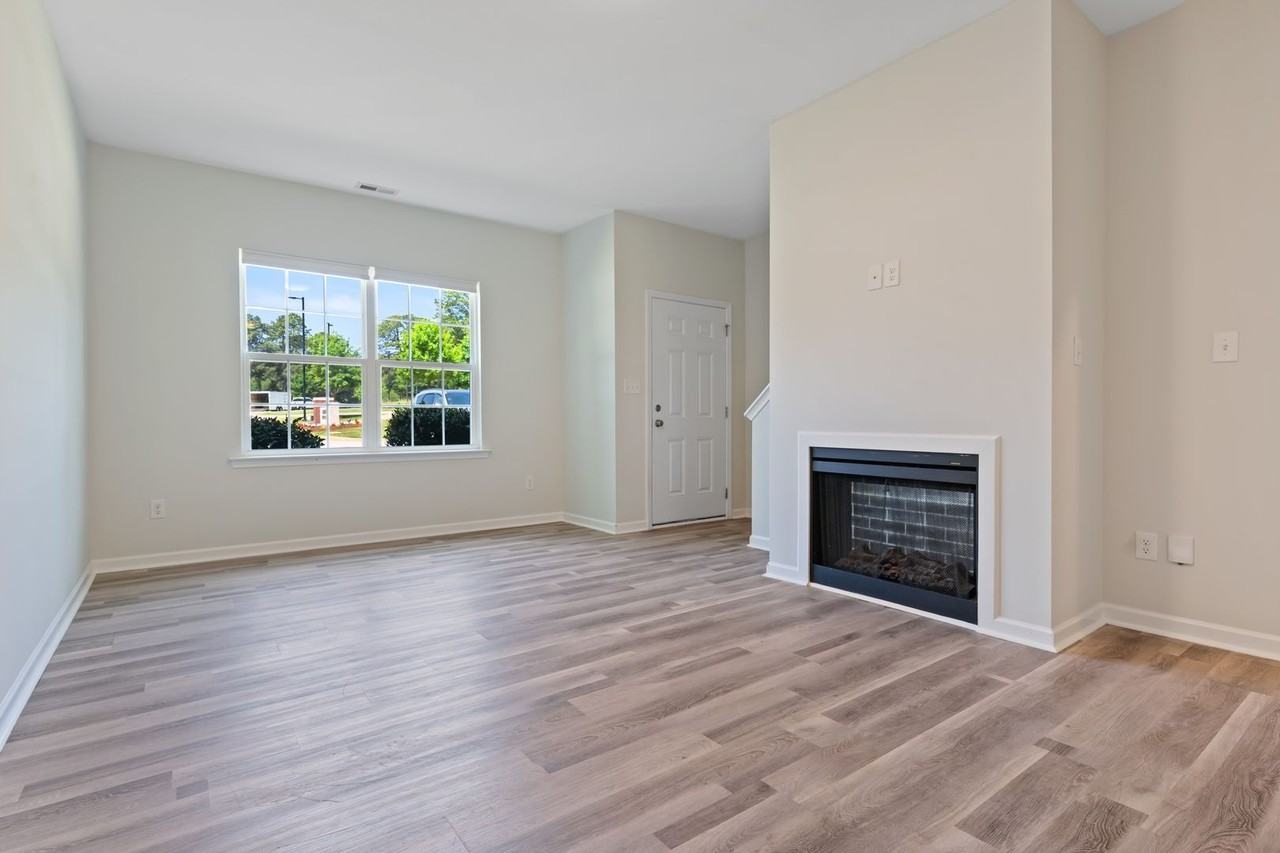 415 Aversboro Rd - Photo 3 of 24