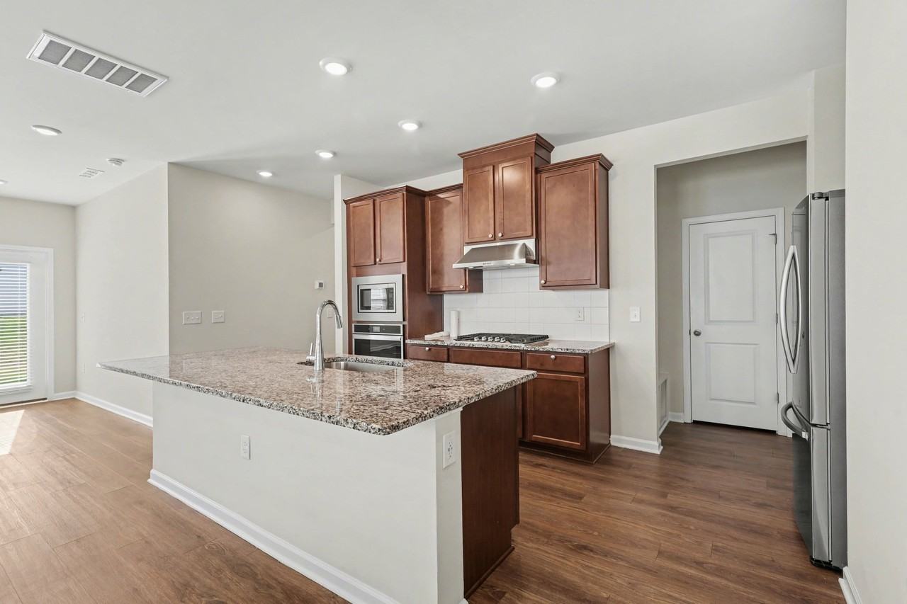 653 Rawls Dr - Photo 2 of 16