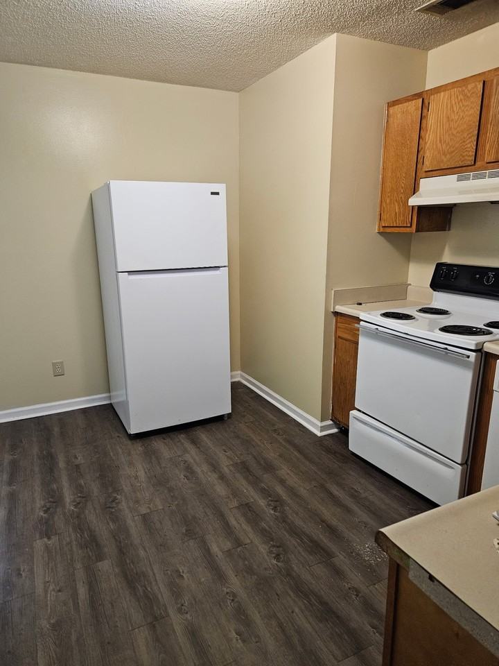 813 Ash Street Ext #B - Photo 3 of 10