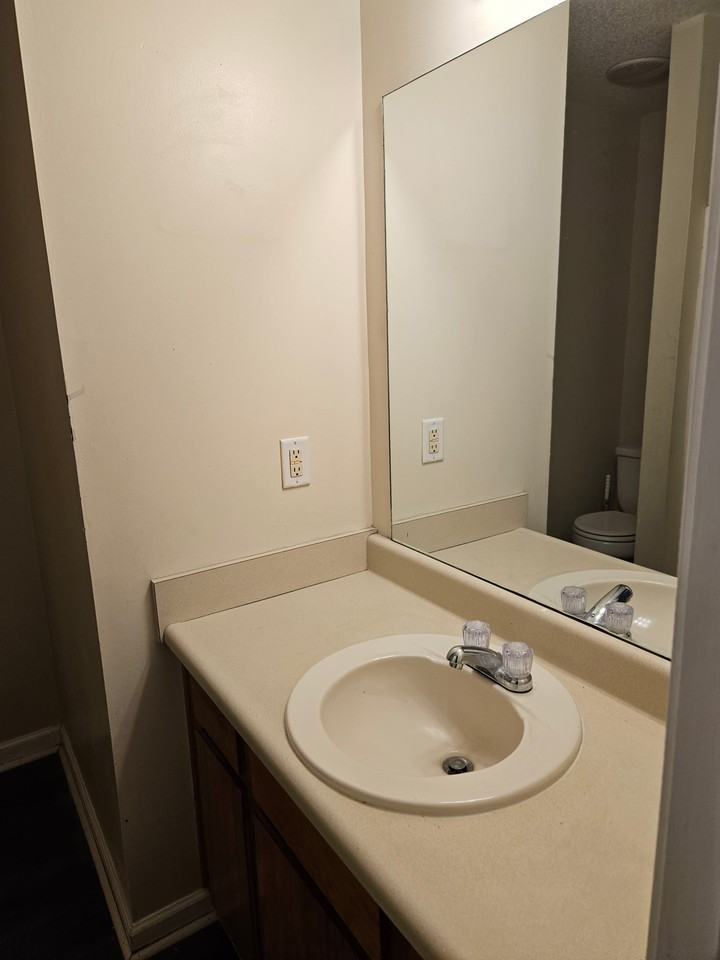 813 Ash Street Ext #B - Photo 5 of 10