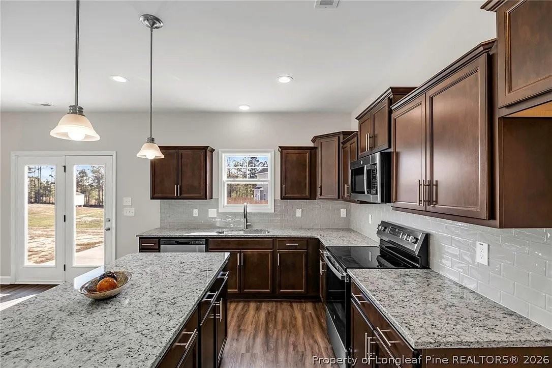 64 Onslow Ct - Photo 2 of 5