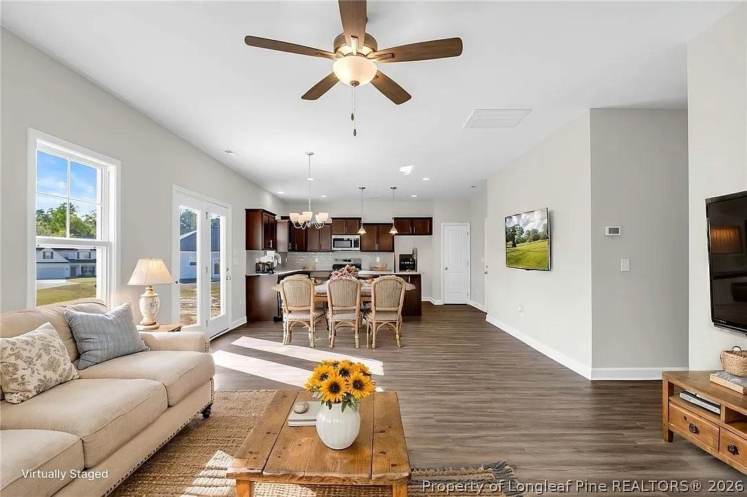 64 Onslow Ct - Photo 3 of 5