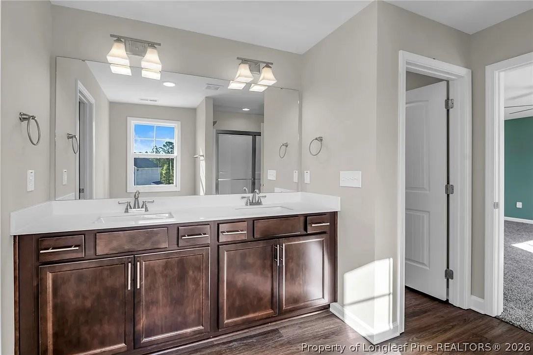 64 Onslow Ct - Photo 4 of 5