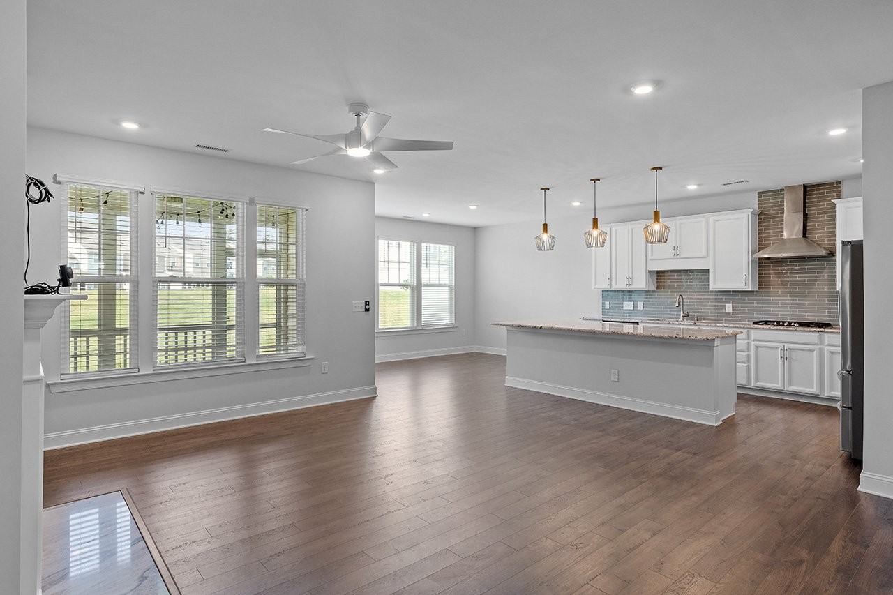 218 Amethyst Way - Photo 4 of 20