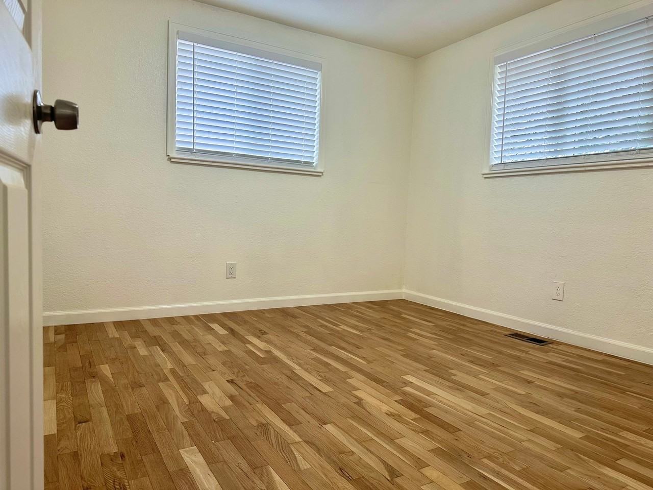 624 Winona Ct - Photo 6 of 12