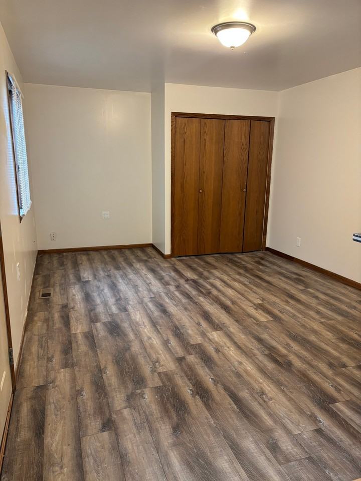 622 Mckeighan Ave - Photo 5 of 11