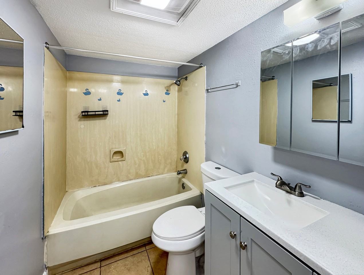 7851 Sail St - Photo 2 of 6