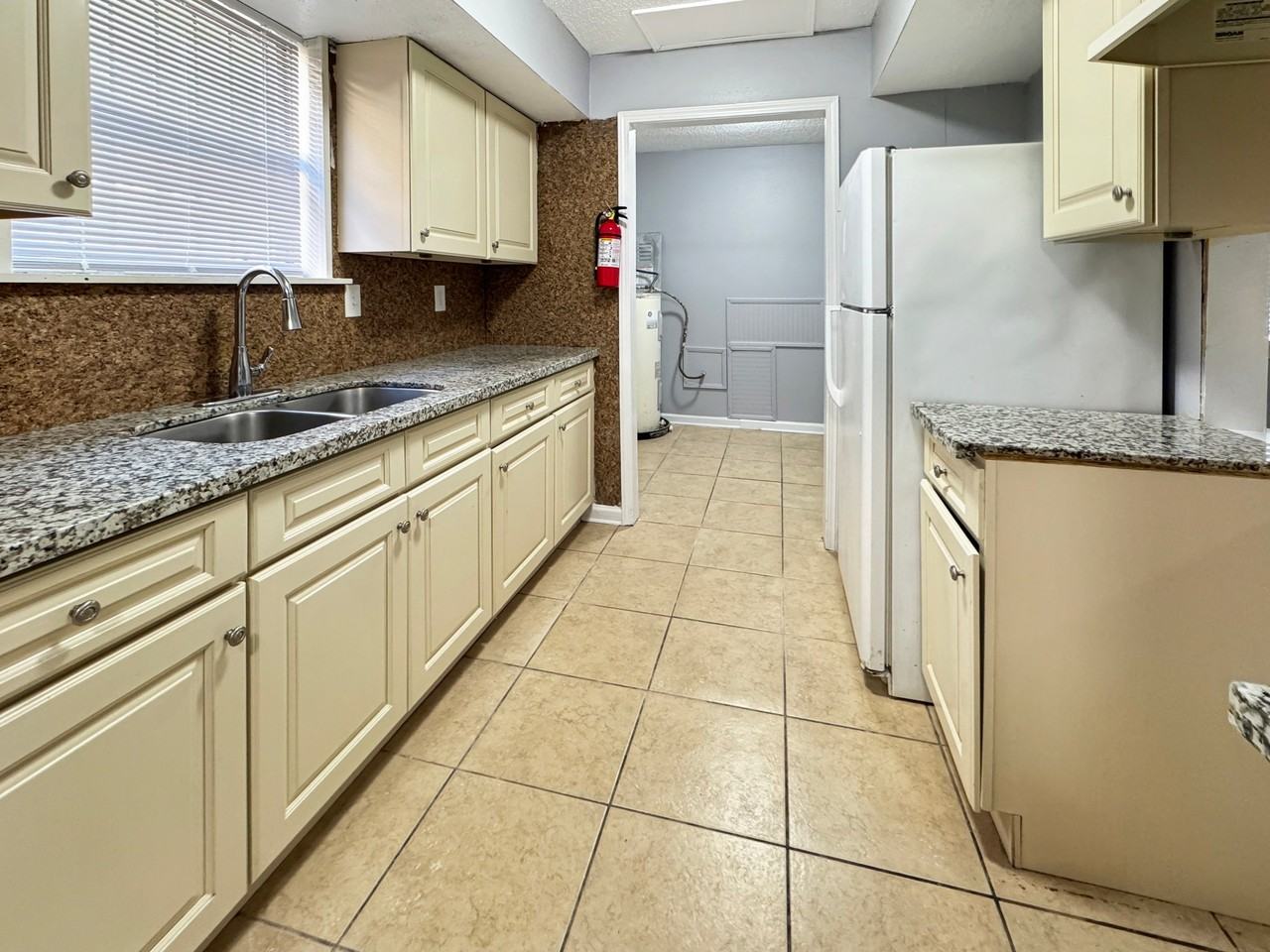 7851 Sail St - Photo 6 of 6
