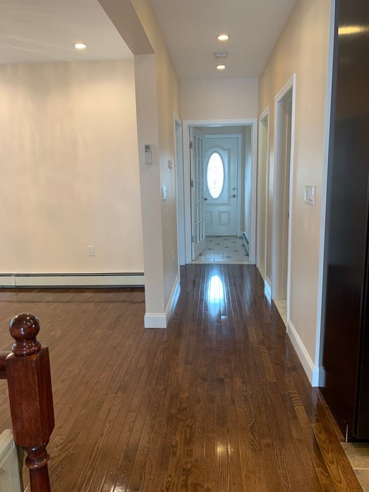 257 Proctor Ave - Photo 6 of 20