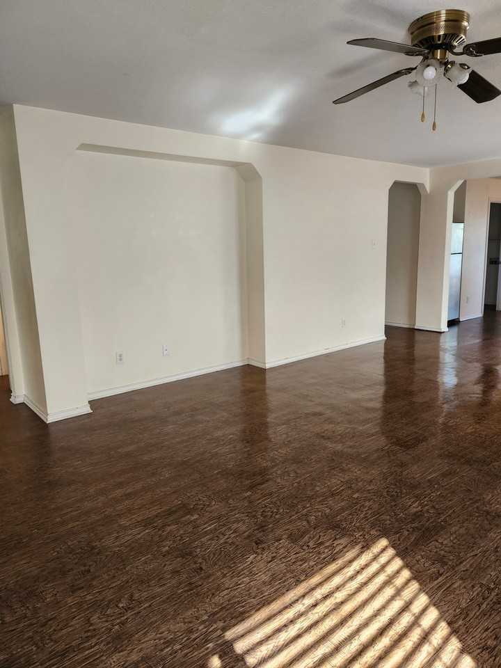 3414 Ironwood Fls - Photo 3 of 14