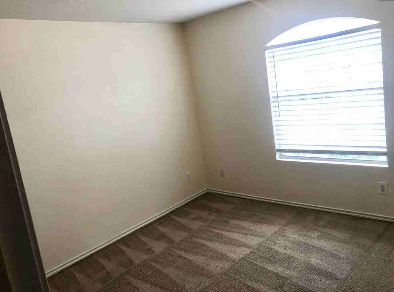 3414 Ironwood Fls - Photo 7 of 14