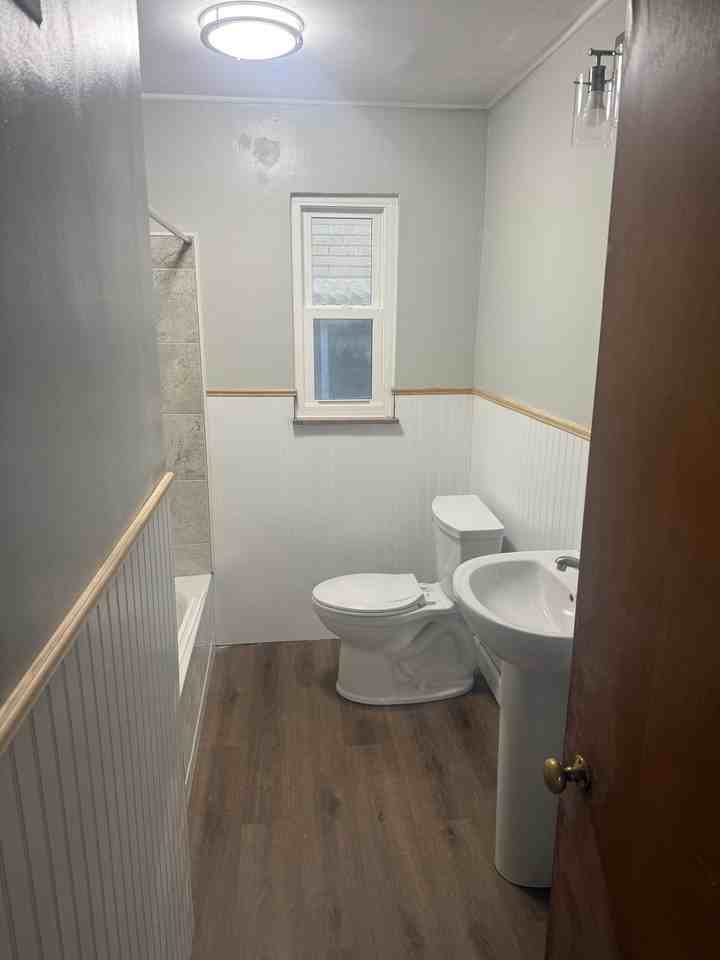 1028 11th St #1 - Photo 5 of 10