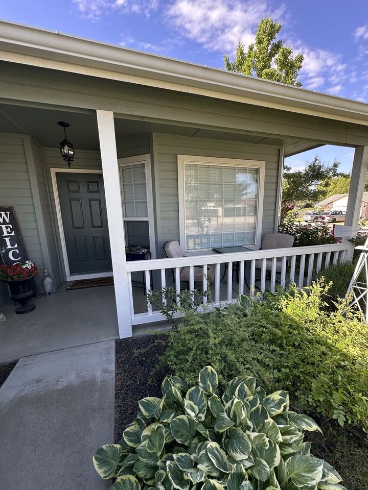 11051 W Capella St - Photo 4 of 20