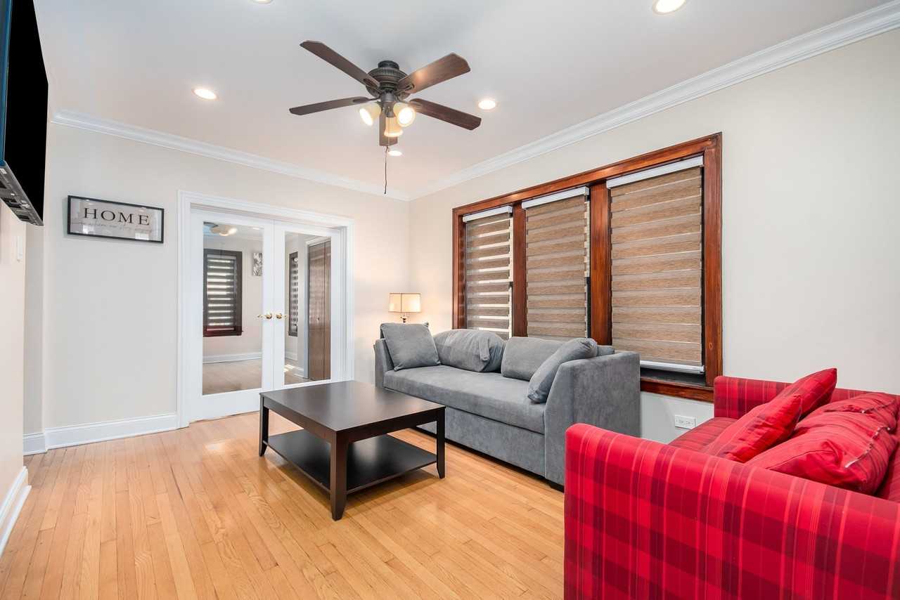 5614 W Melrose St #2 - Photo 7 of 23