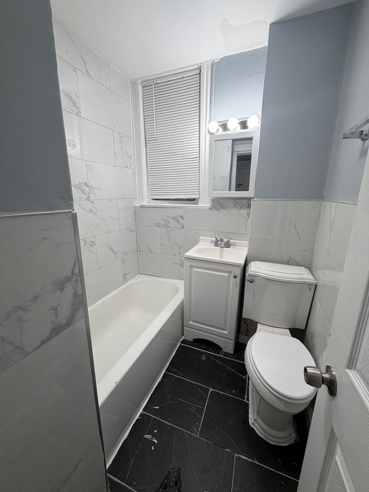 540 Norwood St #1 - Photo 5 of 6