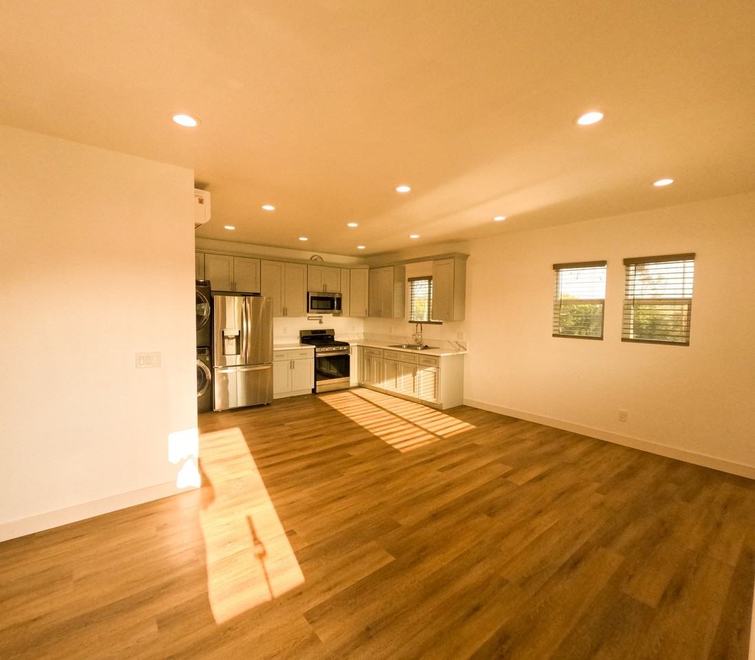 4904 Coke Ave #2 - Photo 3 of 13