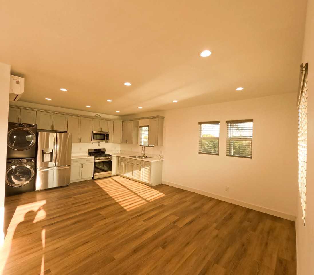 4904 Coke Ave #2 - Photo 4 of 13