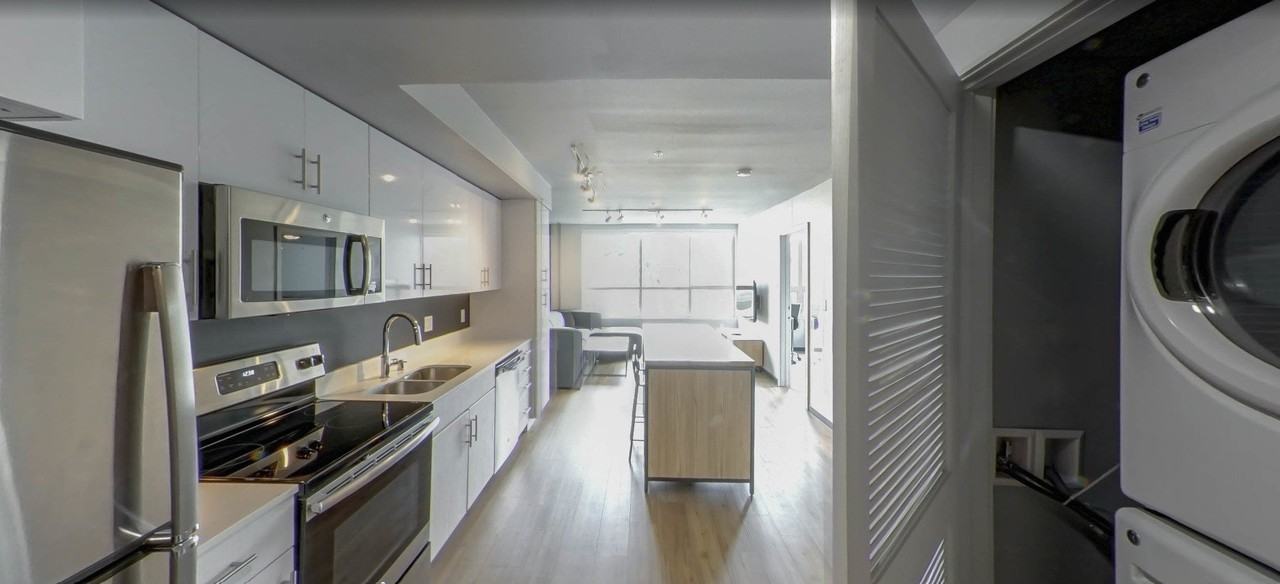 5000 University Way Ne #7thFL - Photo 2 of 7