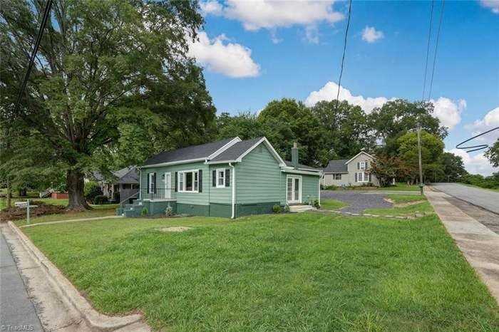 512 Glovenia St - Photo 3 of 19