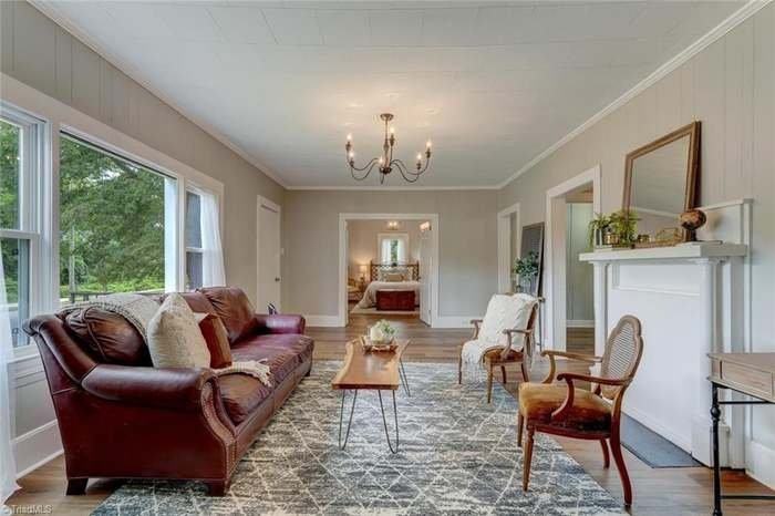 512 Glovenia St - Photo 6 of 19
