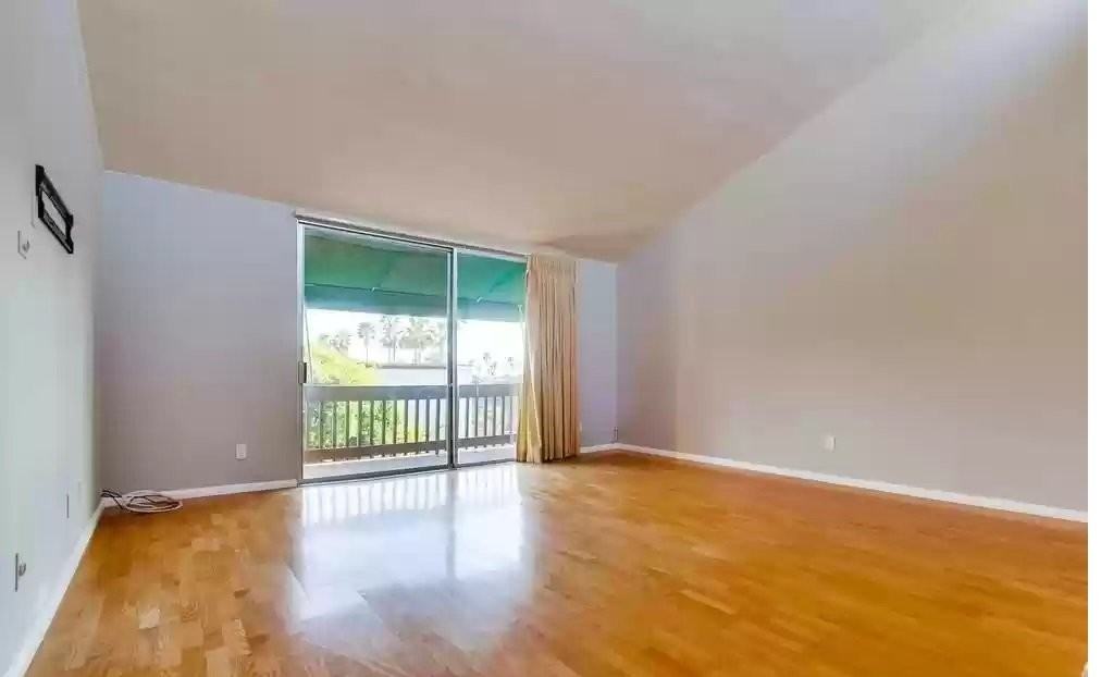 6455 La Jolla Blvd #104 - Photo 2 of 10