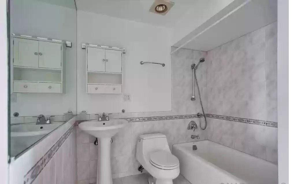 6455 La Jolla Blvd #104 - Photo 5 of 10