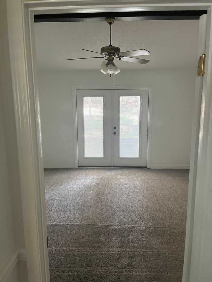 414 20th St - Photo 5 of 9